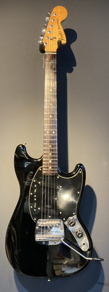 出張買取にて、Fender Mustang 1978年製を買取させて頂きました！ | 楽器買取専門リコレクションズ